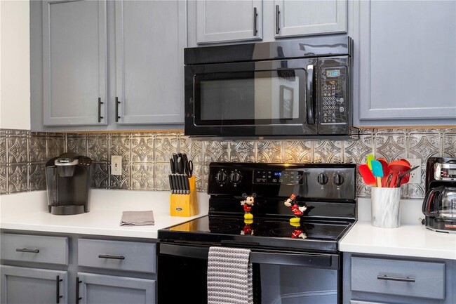 Building Photo - 8553 Crystal Cove Loop