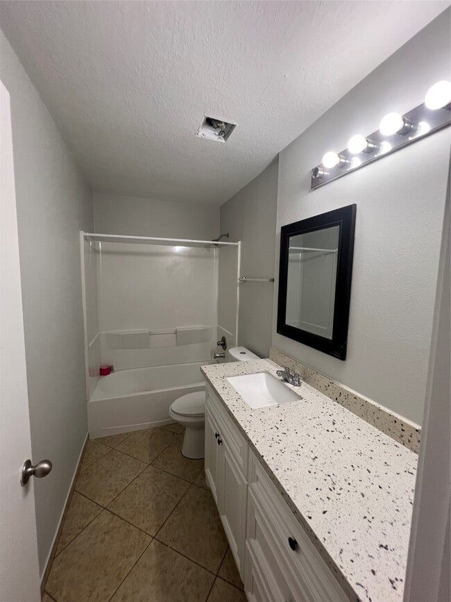 Building Photo - 2903 Sockeye Dr