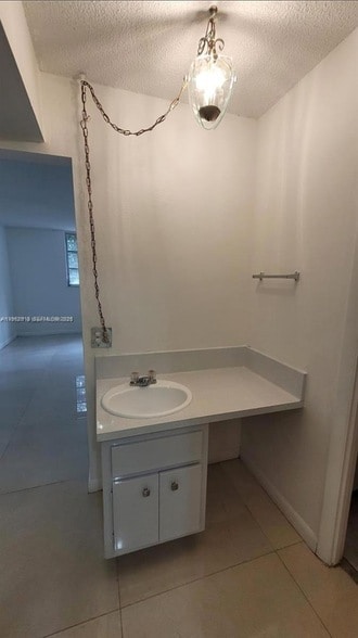 Building Photo - 445 NE 195th St