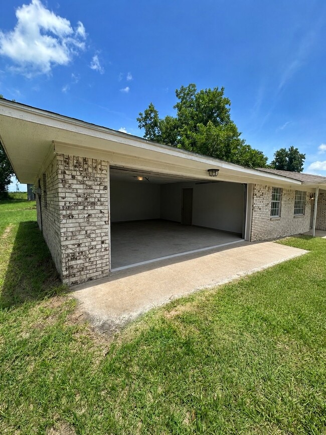 Building Photo - 5252 FM 1795