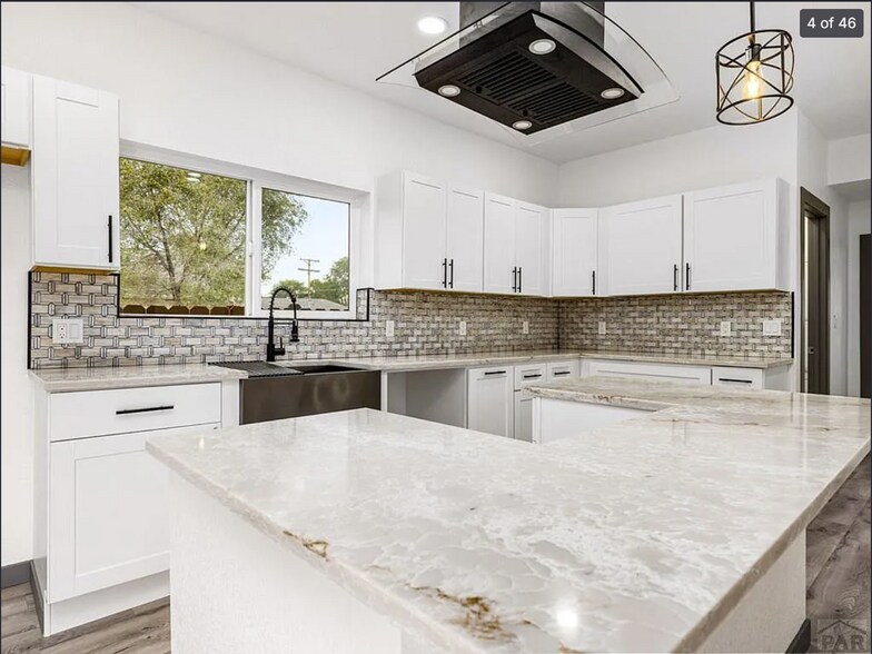 Building Photo - 1835 E 4th St