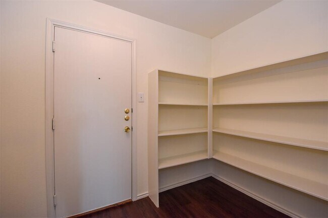 Building Photo - 7879 Maverick Trace Ln