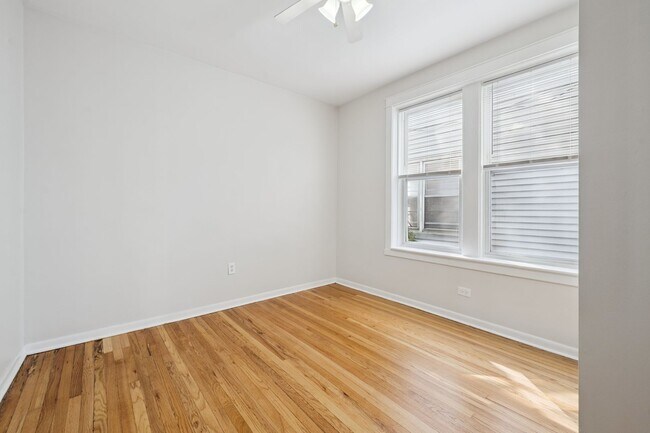 Building Photo - 4847 W Hutchinson St