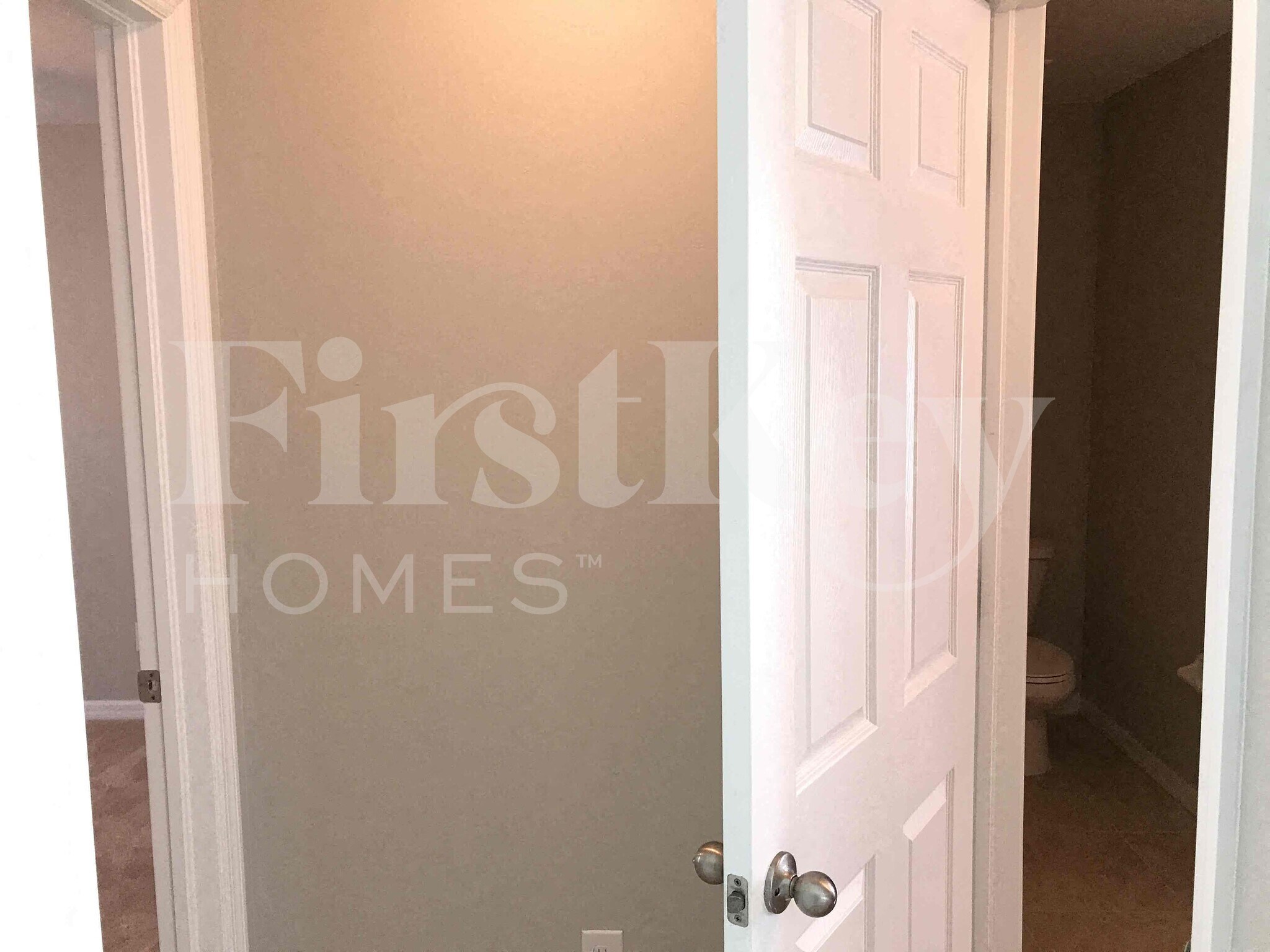 Building Photo - 2512 NW 24th Terrace