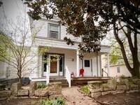 Building Photo - Four Bedroom Historic Clifton Gem!