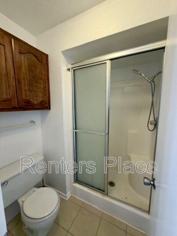 Building Photo - 1907 E 66th Pl