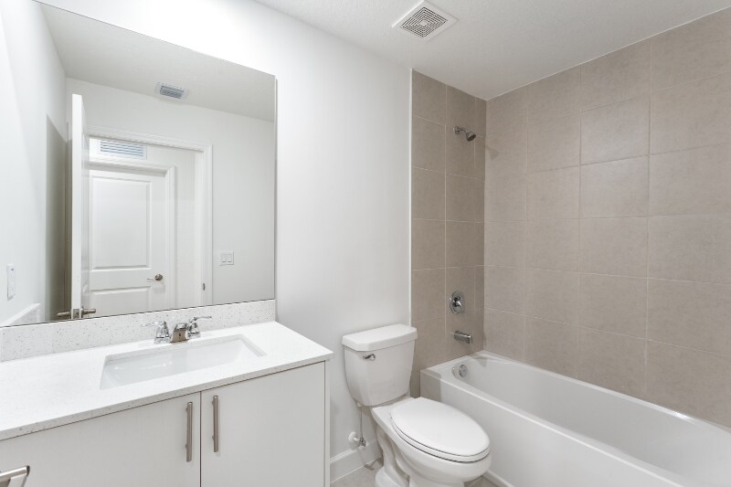 Building Photo - 5025 SW 37th St