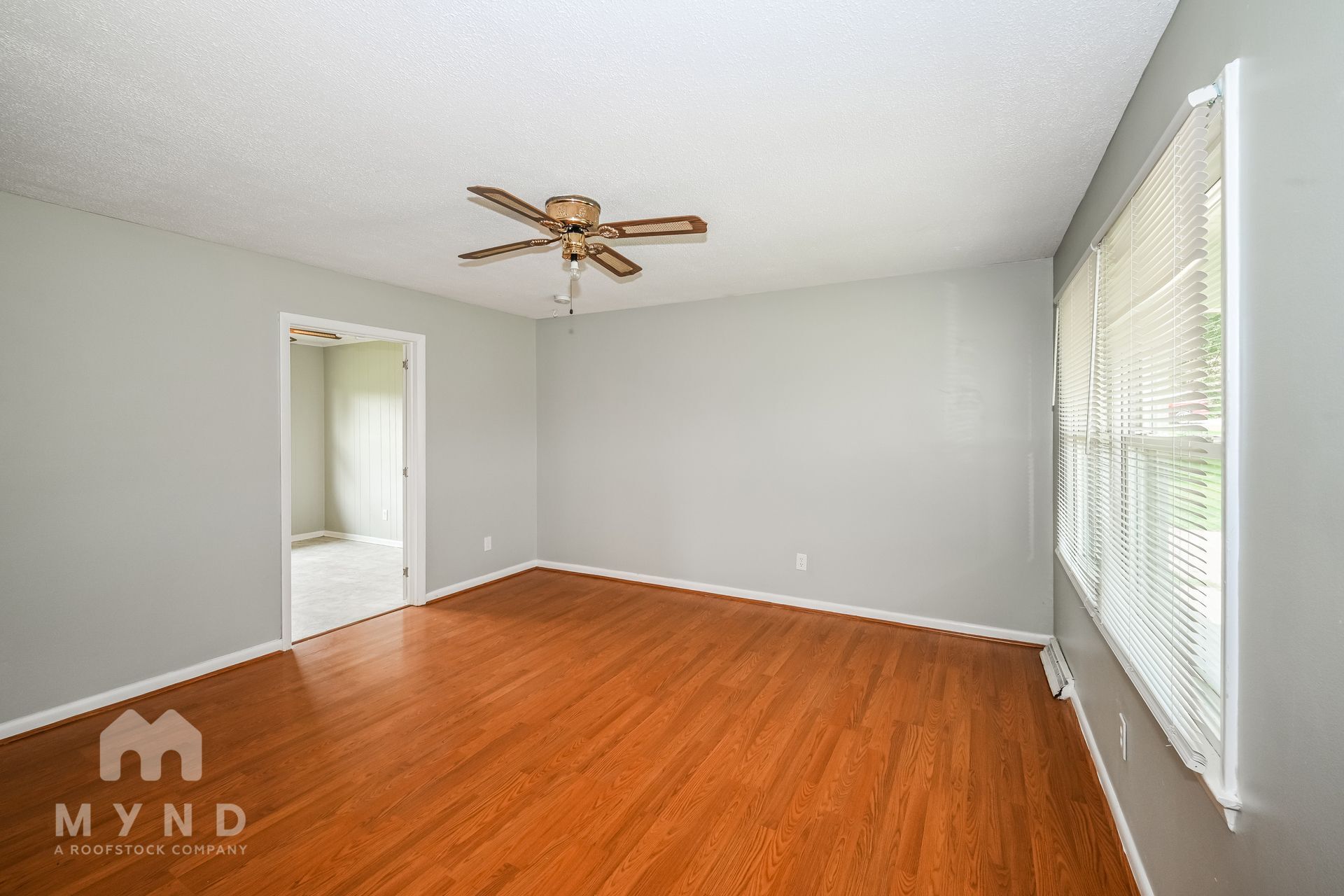 Building Photo - 221 Tanglewood Dr