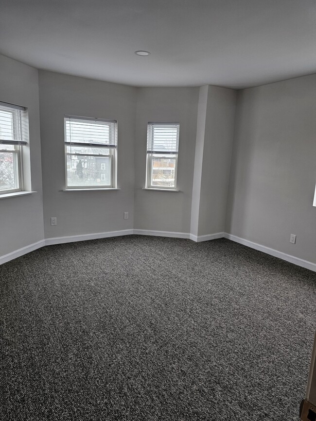 Bedroom 1 - 633 2nd St