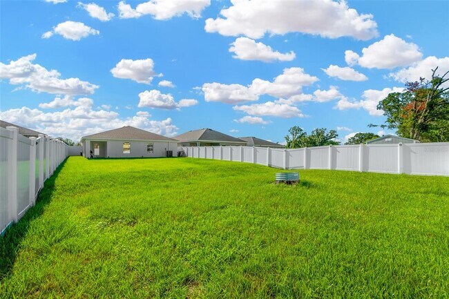 Building Photo - 1072 Aruba Ave