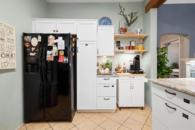 Building Photo - 809 SW 5th Ave