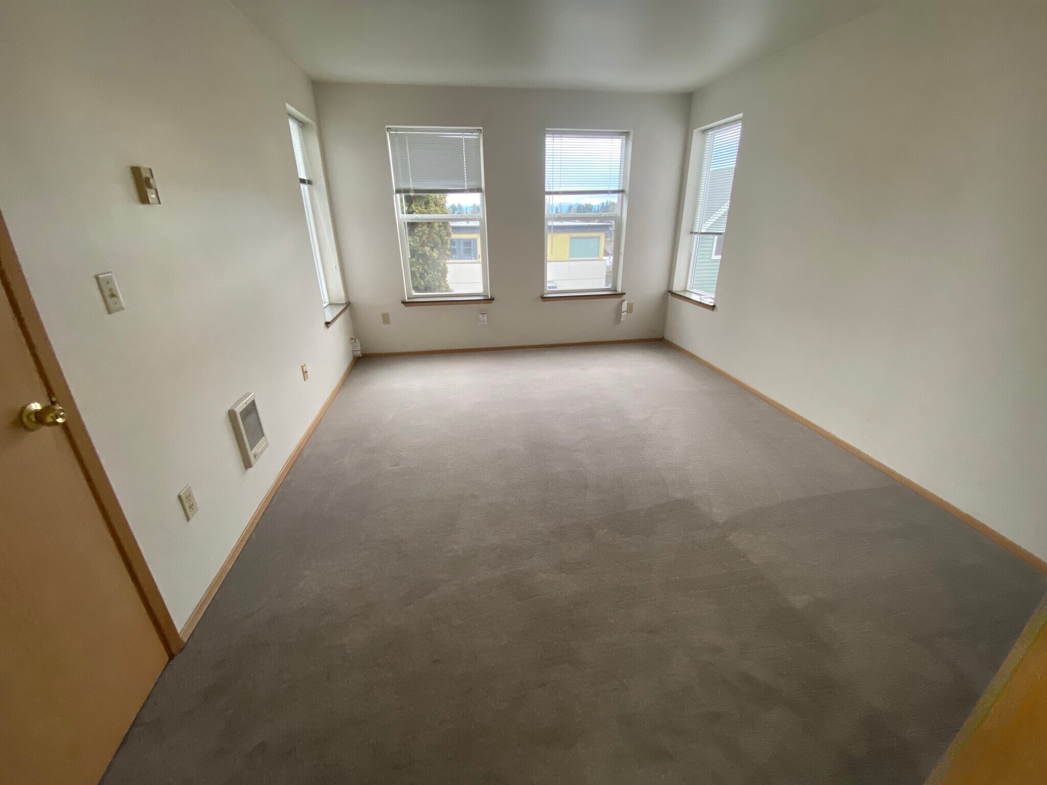 Master Bedroom - 132 24th Ave E