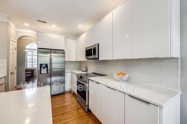 Building Photo - 1126 Blowing Rock Cove