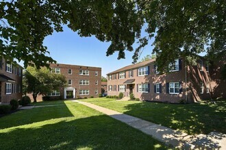 Building Photo - Greenview at Chestnut Run