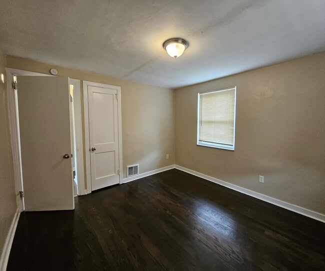 Building Photo - 855 Hamil Rd