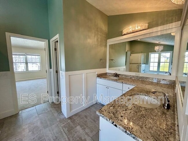 Building Photo - 18258 Benton Oak Dr