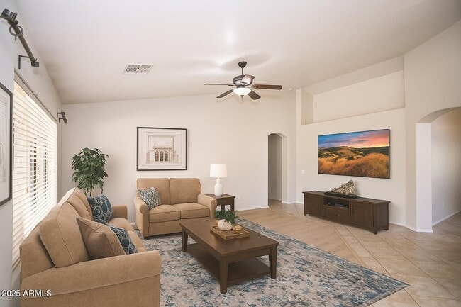 Building Photo - 4953 S Moss Dr