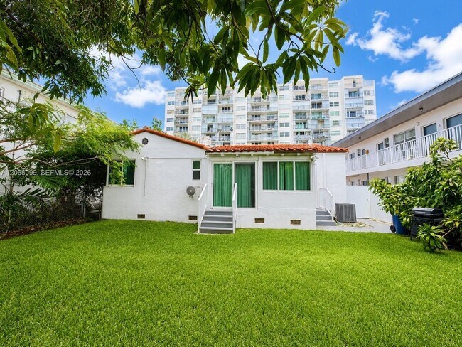Building Photo - 7825 Byron Ave