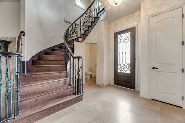 Building Photo - Modern 3 Bed Townhouse with Granite Countertops and Hardwood Floors in Keller, TX