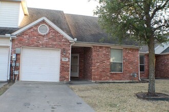 Building Photo - 118 Seva Ct