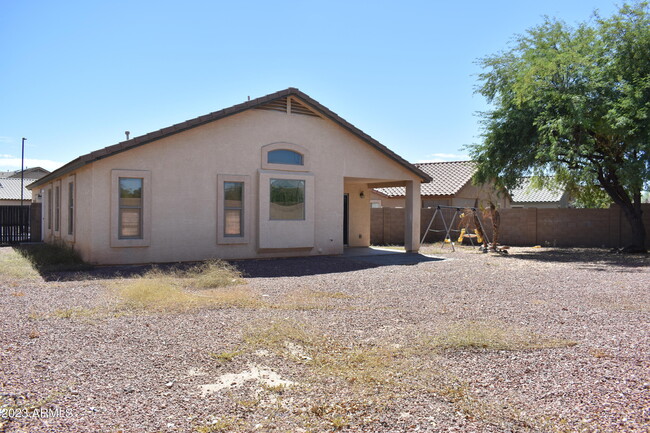 Building Photo - 16034 W Bartlett Ave