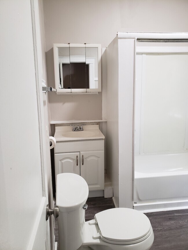 Building Photo - 11384 Nagel St