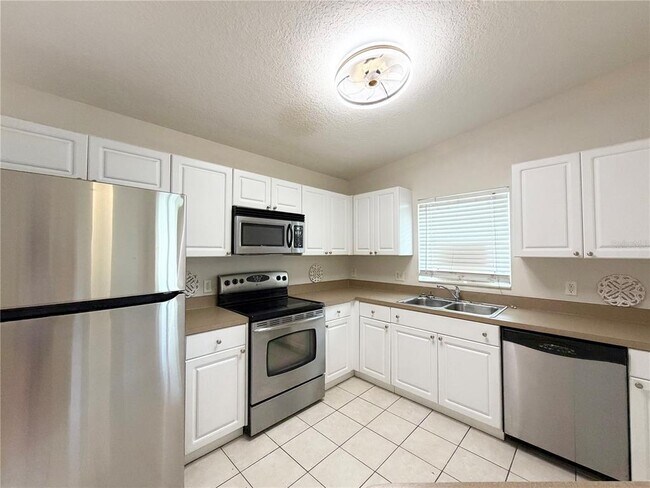 Building Photo - 1717 W Nassau St
