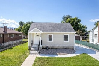 Building Photo - 758 Loveland Ave