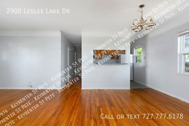 Building Photo - 2900 Leslee Lake Dr N