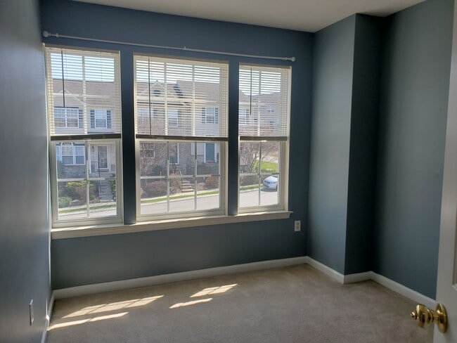 Building Photo - Beautiful 3 Bedroom, 2.5 Bath in Millersville