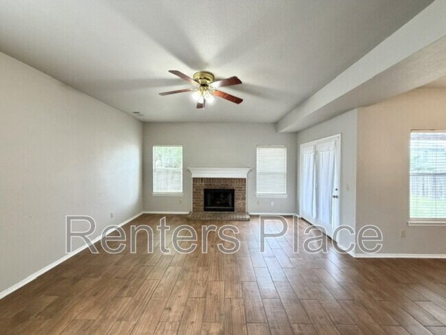 Building Photo - 2012 S Aster Ave