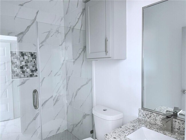 Building Photo - 12 West Dr