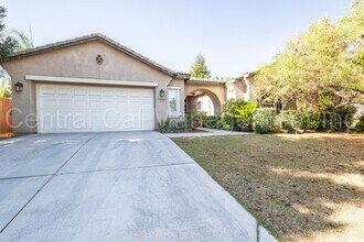 Building Photo - 3 Bedroom/2 Bath Home in Highly Desirable ...