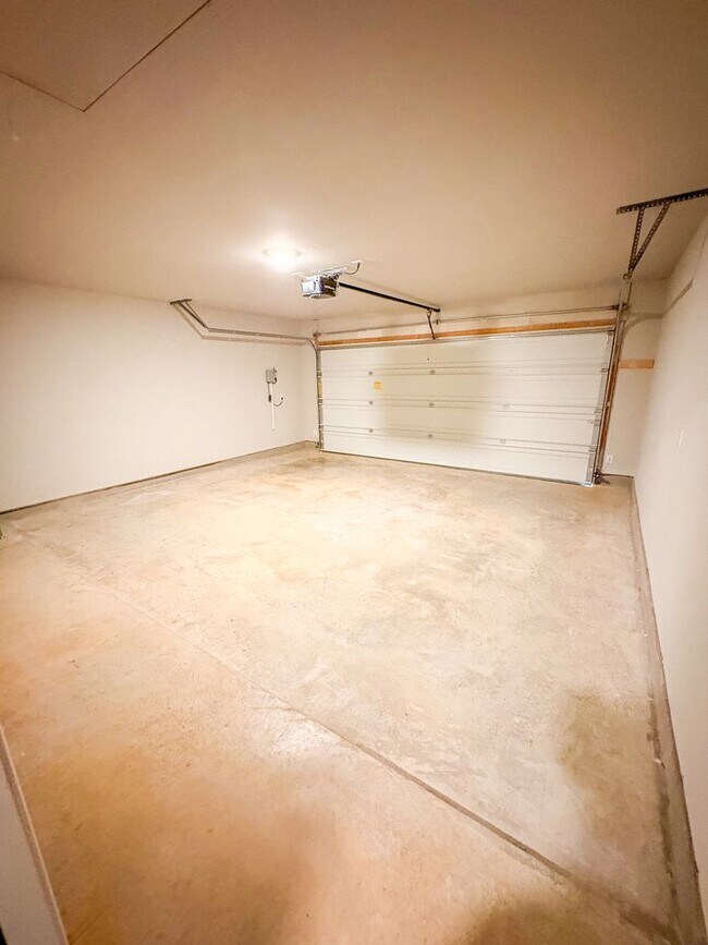 Building Photo - 8612 Cantera Rdg Rd
