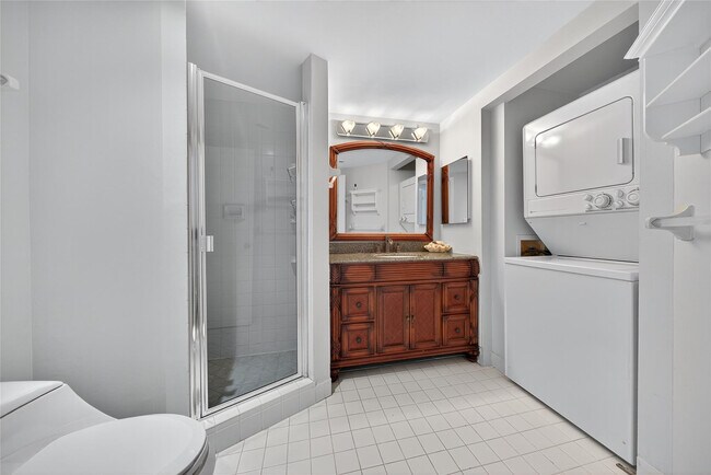 Building Photo - 20185 E Country Club Dr