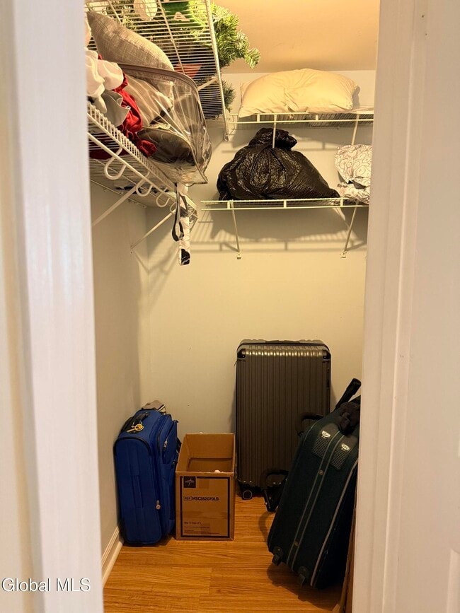 Building Photo - 120 Donna Lynn Dr