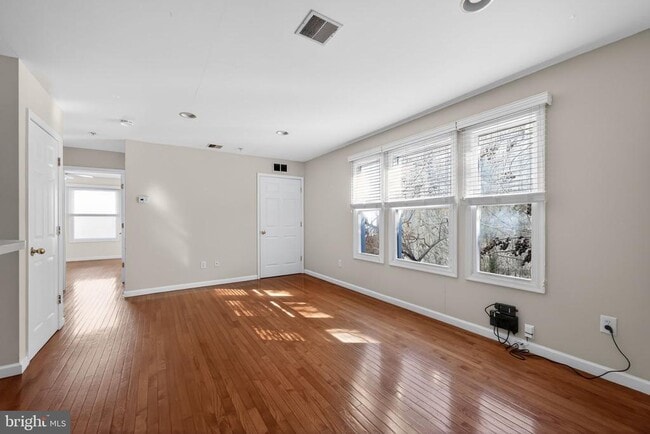 Building Photo - 1521 N 15th St