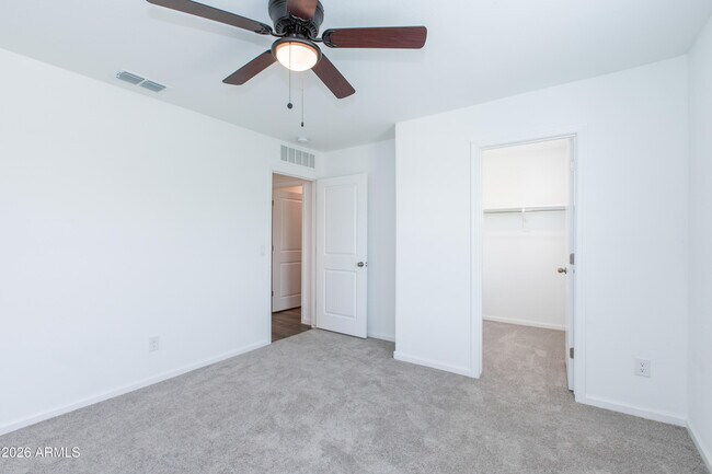 Building Photo - 1441 E Tuscany St