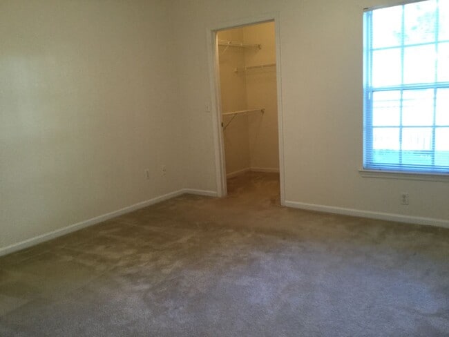 Building Photo - 2/2-East Orlando/Waterford Lakes Condo