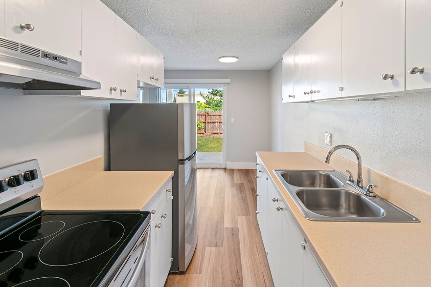 Interior Photo - LOW RENTS | Unionaire Apartments | NEW MAN...