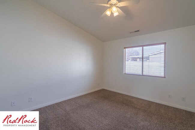 Building Photo - Inviting 3-Bedroom Home with Garage and Private Backyard