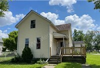 Building Photo - 420 E Masterson Ave