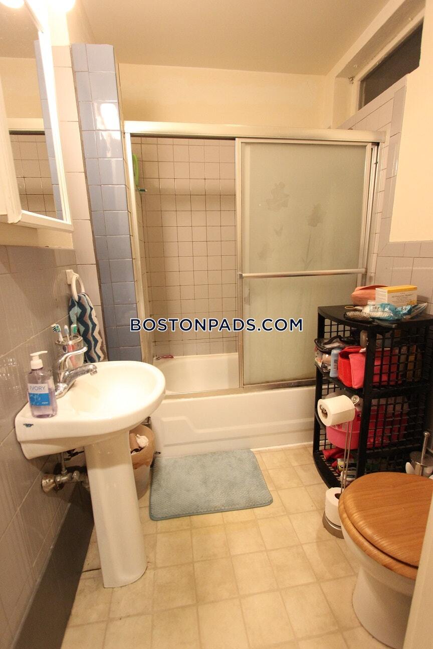 Building Photo - 616 Columbus Ave