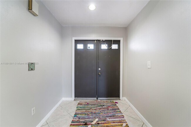 Building Photo - 13040 SW 262nd Ln