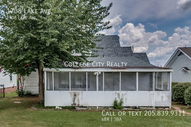 Building Photo - 1708 Lake Ave