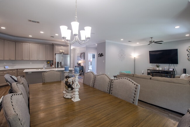 Building Photo - 14289 Tori Dawn Ct