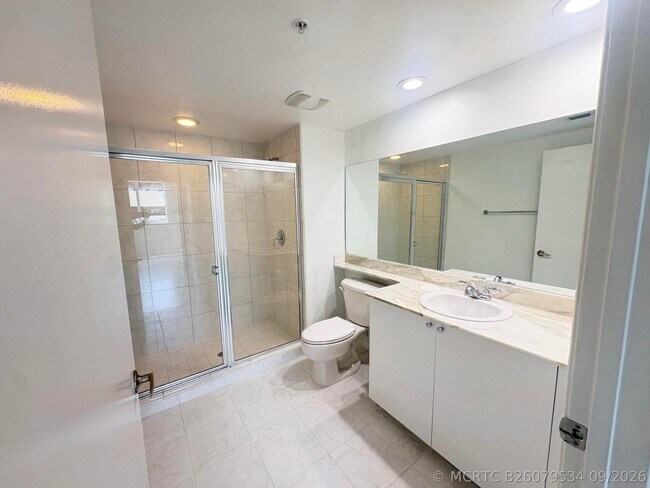 Building Photo - 2775 NE 187th St