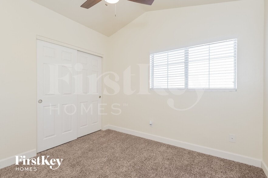 Building Photo - 11832 N Labyrinth Dr