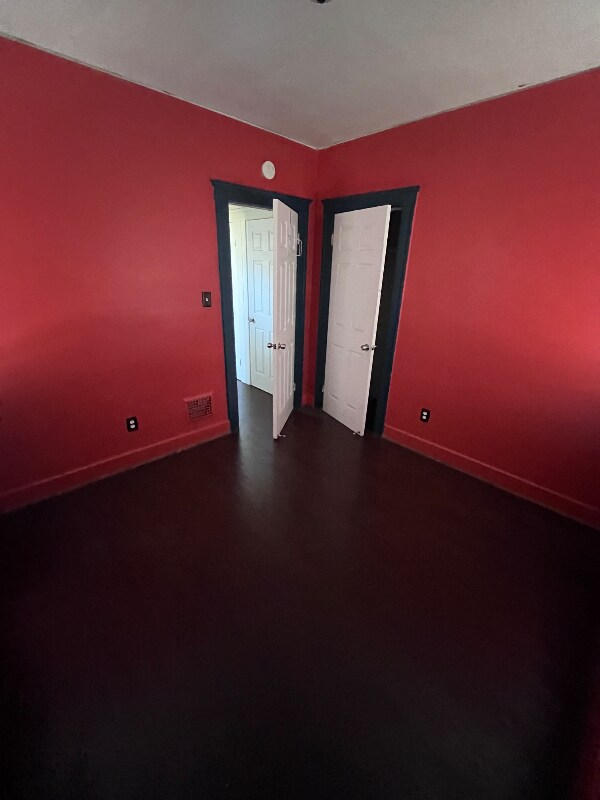 Building Photo - 8457 Cahalan St