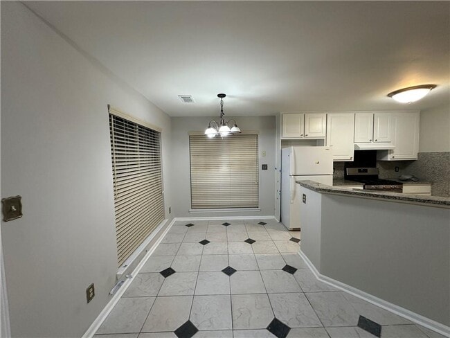 Building Photo - 6770 Biscayne